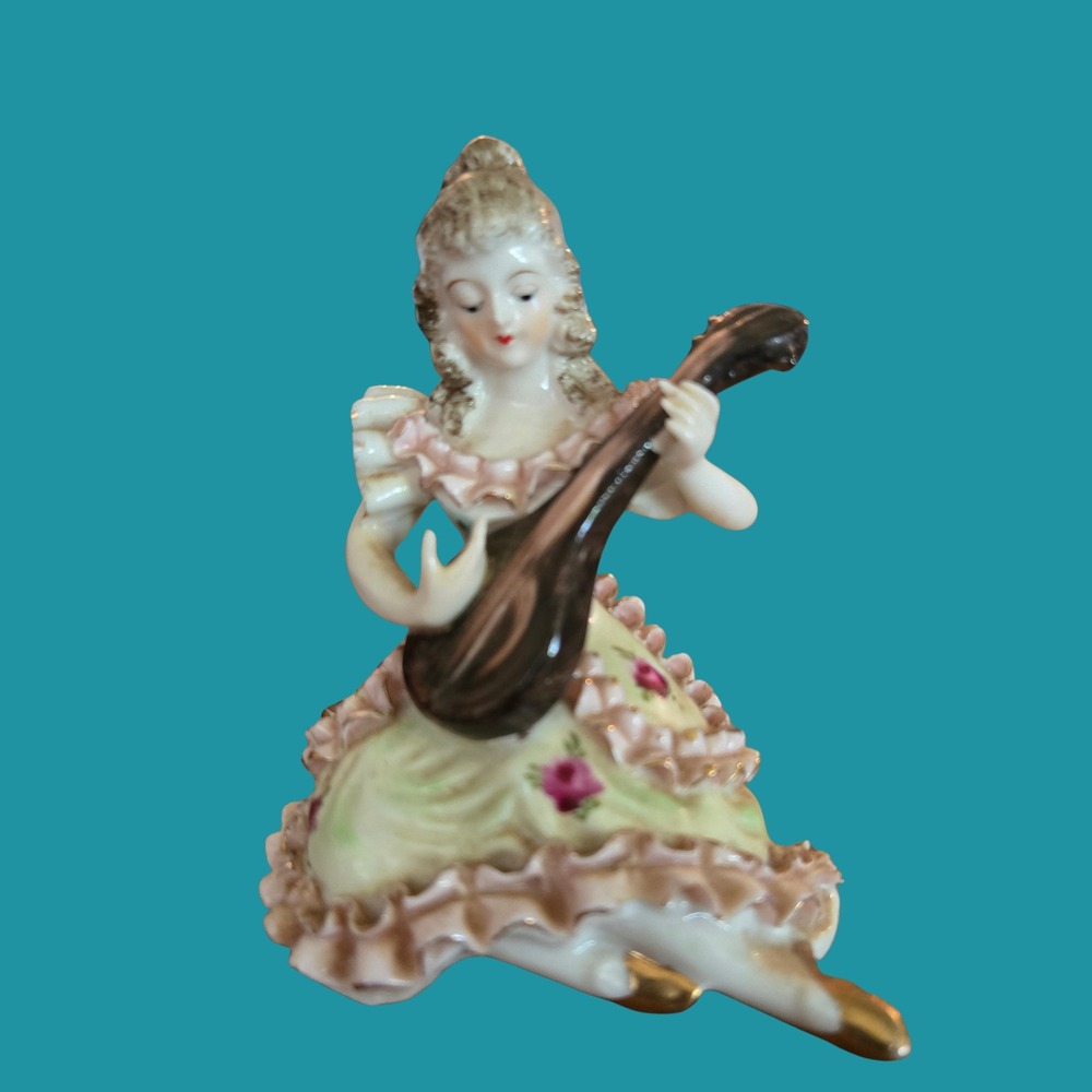 Vtg Thames Porcelain Hand Painted Victorian Figurine Lute Player Gold Gilt 3640